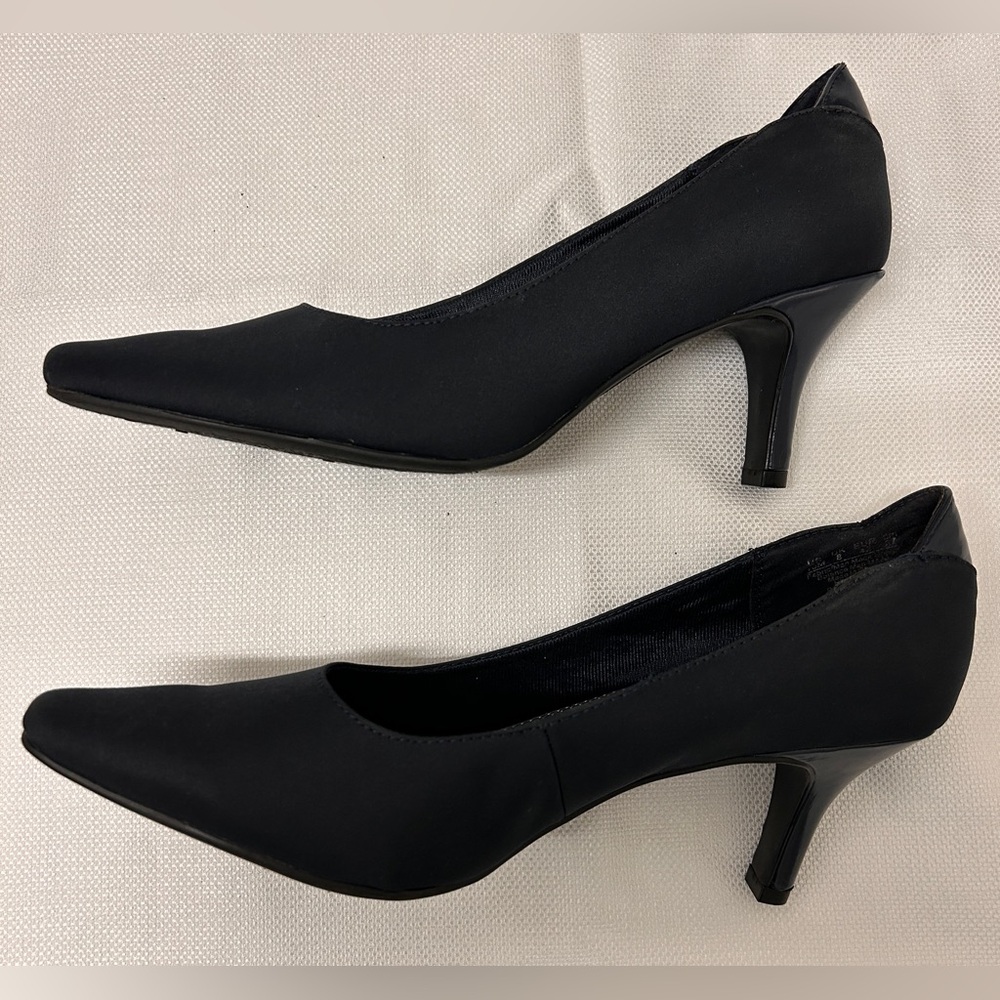 LifeStride- soft system blue close toe heels, size 10M - Picture 4 of 8